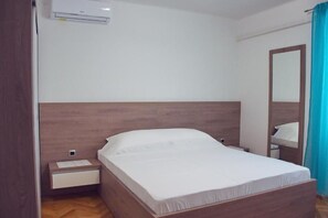 House | Free WiFi - House Mari (Novalja)