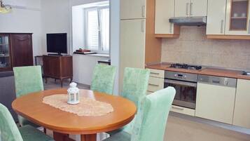 House | Private kitchen | Fridge, oven, stovetop, dishwasher