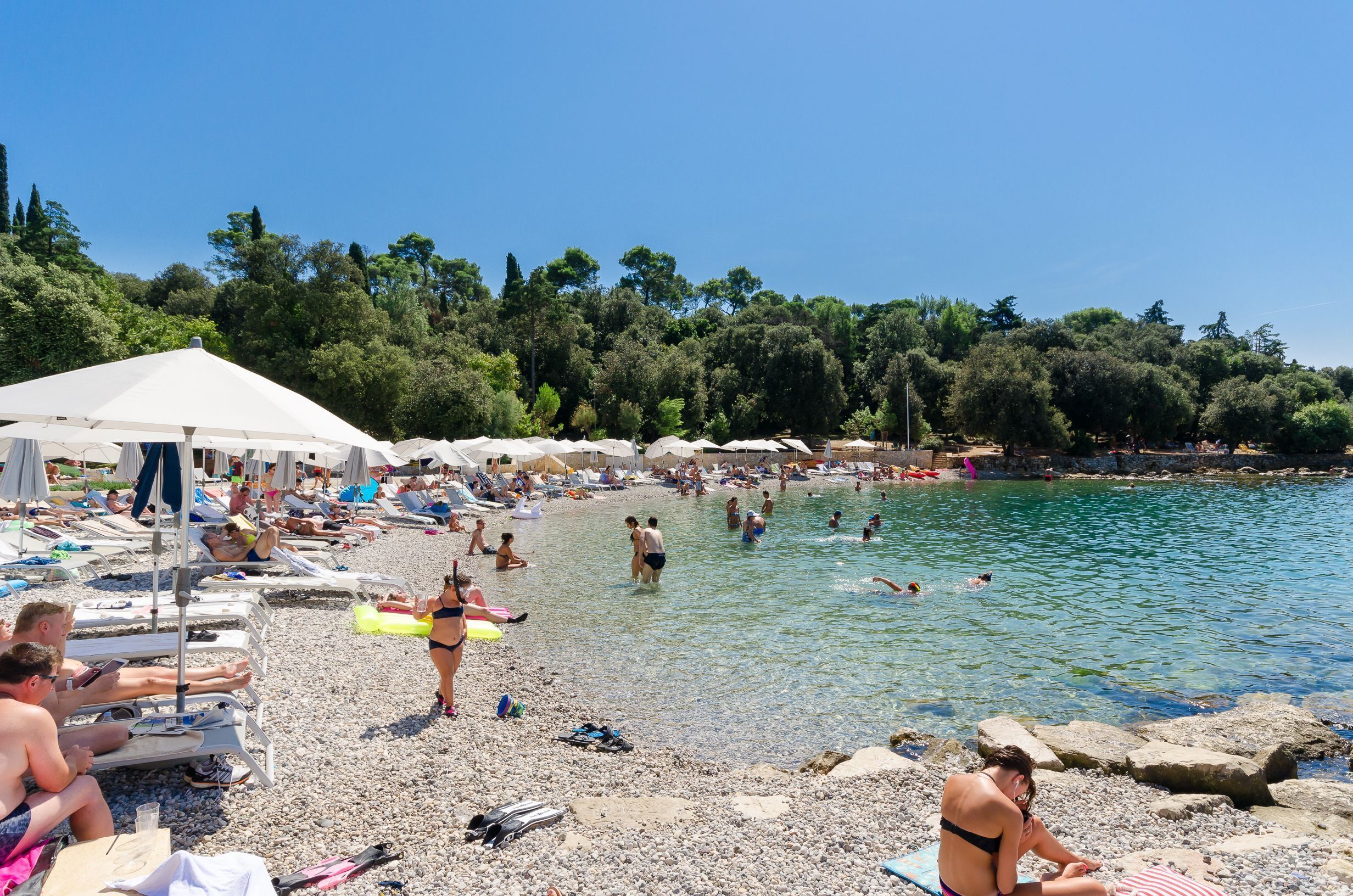 Una spiaggia nelle vicinanze