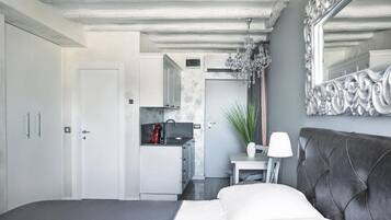 Studio (A2) | Free WiFi