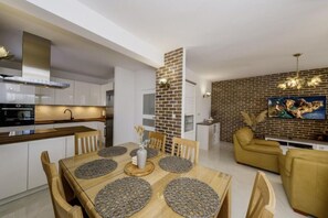 House | Private kitchen - House Rafaeli (Marina)