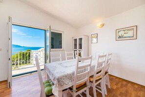 Appartement (A8) | Restauration
