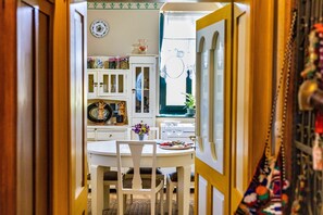 House | Dining