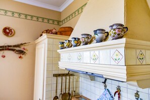 House | Private kitchen | Fridge, microwave, oven, stovetop