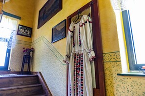 House | Staircase - House Mikin Dol (Draz)