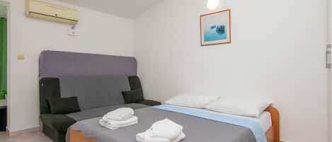 Studio (A3) | Interior