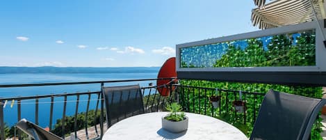 Studio (A4) | Water view