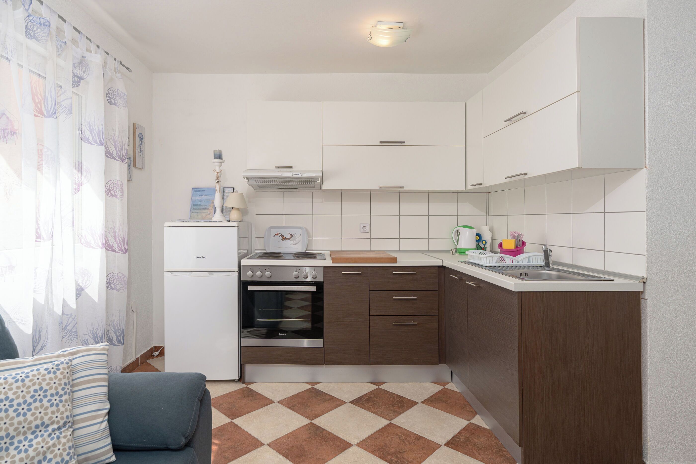 Apartamento (A1) | Cozinha privada | Geladeira, fogão, cooktop, talheres/pratos/utensílios de cozinha
