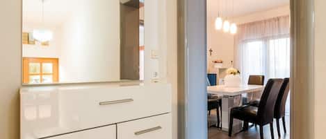 Apartment (A3) | Dining