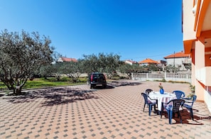 Apartment (A2) | Courtyard - Apartments Brane (Zadar)