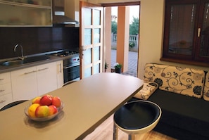 Apartment (A2) | Private kitchen | Fridge, microwave, oven, stovetop - Apartments Brane (Zadar)