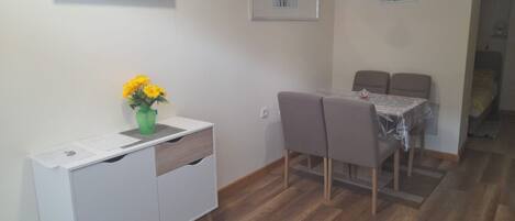 Studio (A1) | Speisen