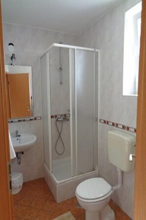 Apartment (A5) | Bathroom | Shower - Apartments Vlado (Omisalj)