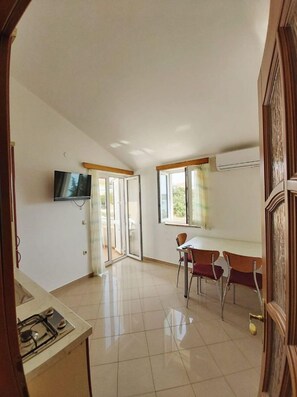 Apartment (A1) | Private kitchen - Apartments Nera (Novalja)