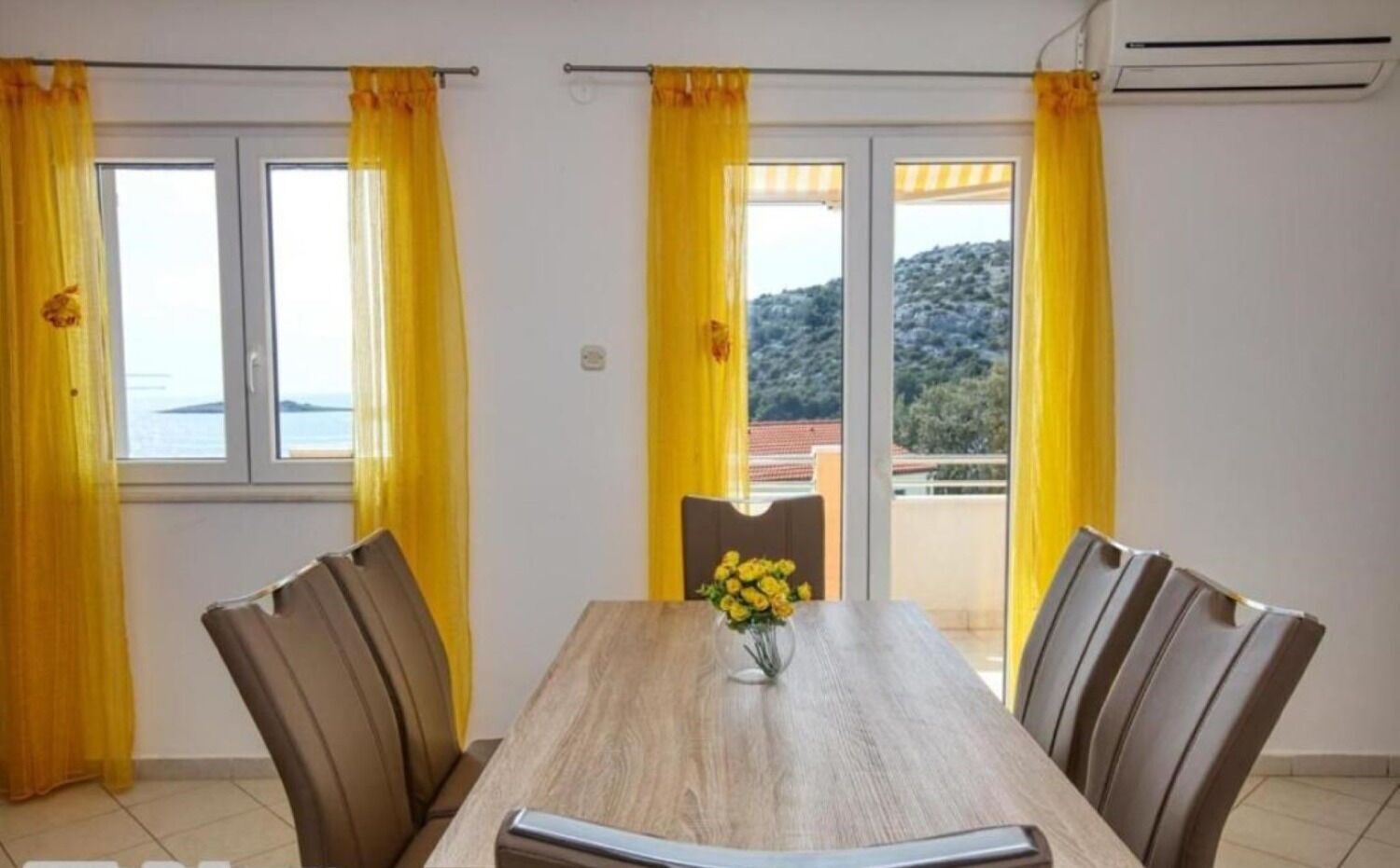 House | Dining