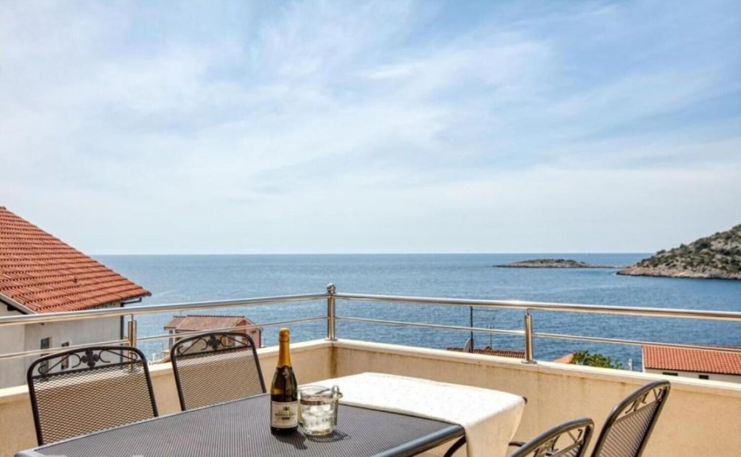 House | Terrace/patio