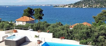 อพาร์ตเมนต์ เดนโก  