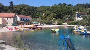 Beach nearby - Apartments Vlado (Solta)