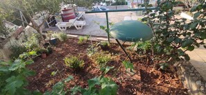 Courtyard - Apartments Vlado (Solta)