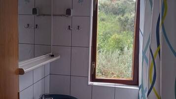 Studio (A2) | Bathroom | Towels
