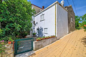 Building design - Apartments Jug (Lopar)