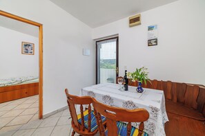 Apartment (A3) | Dining - Apartments Jug (Lopar)
