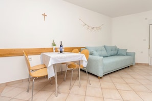 Apartment (A1) | Living room - Apartment BR With sea View (Vodice)