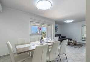 House | Dining - House Dali (Razanac)