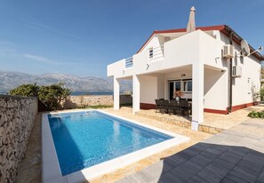 Outdoor pool - House Dali (Razanac)
