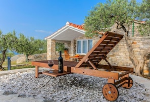 Courtyard - House Fani (Postira)