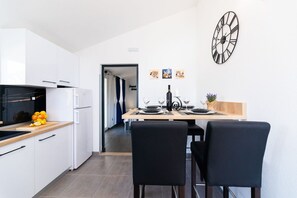 Nhà | Bếp riêng | Dụng cụ pha espresso, dụng cụ nấu nướng/bát dĩa/dao nĩa 