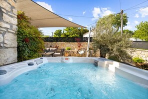 Outdoor pool - House Bruna (Krsan)