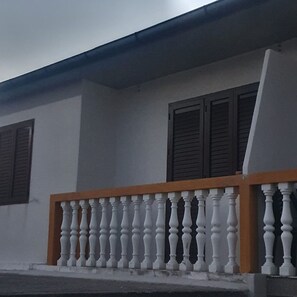 Apartment (A1) | Balkon