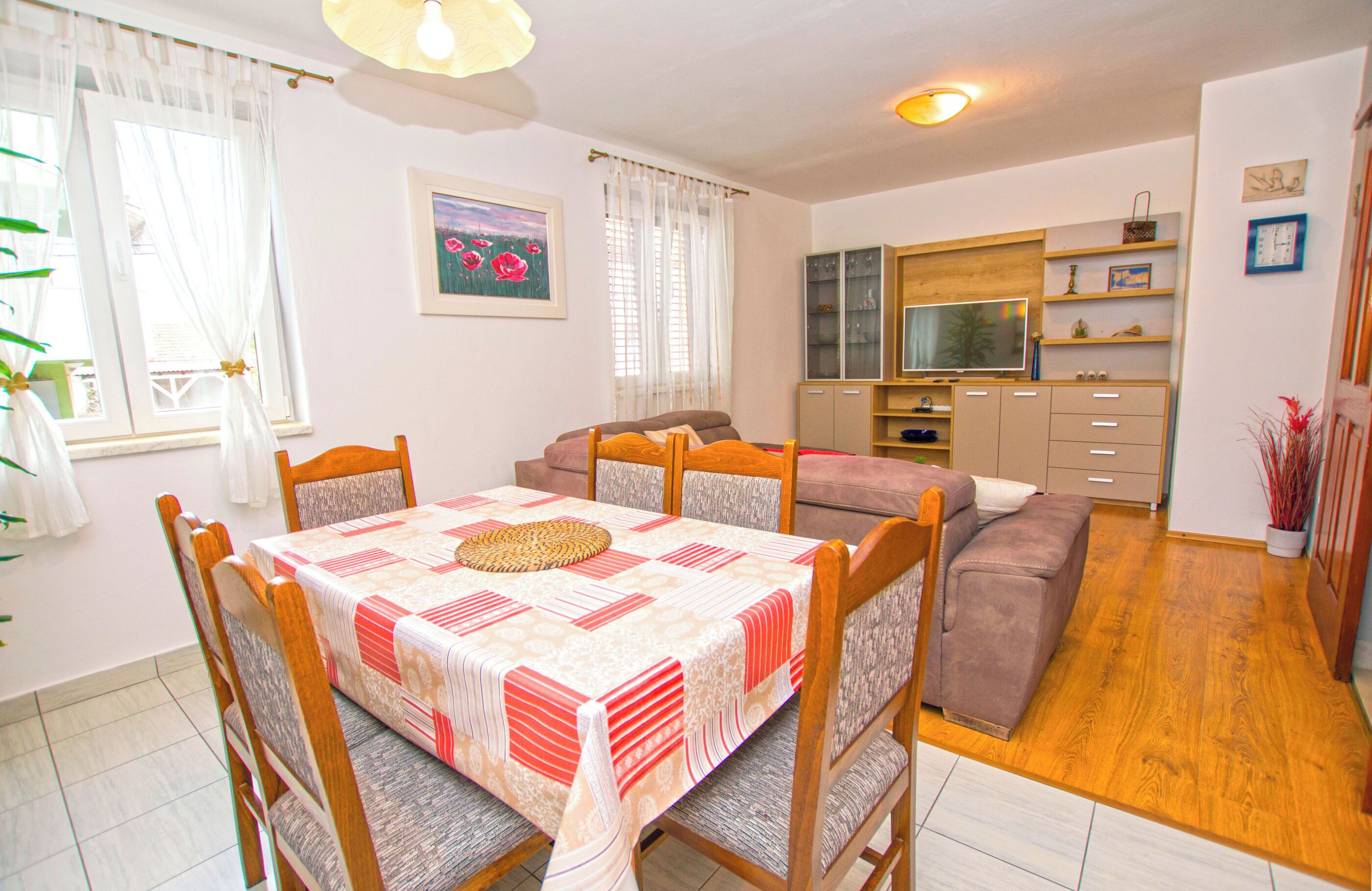 Apartment (A1) | Private kitchen | Fridge, microwave, oven, stovetop