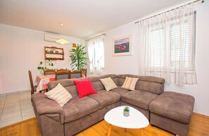 Apartamento (A1) | Sala de estar | Smart TV