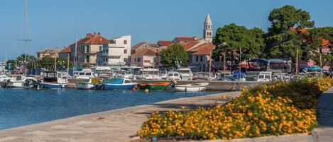 Vue sur la ville depuis lâhĂ©bergement