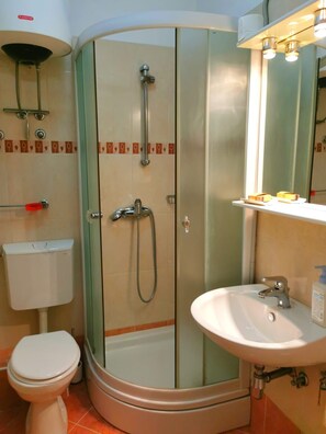 Apartment (A1) | Bathroom - Apartment Port (Makarska)