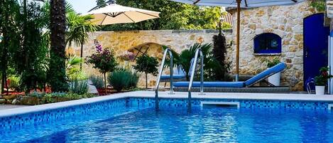 室外泳池、暖水池