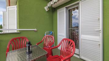 Apartment (A1) | Balkon
