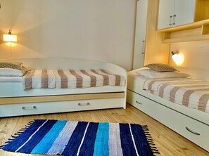 Apartment (A1) | Iron/ironing board, free WiFi - Apartments Neve Beachfront (Sibenik)