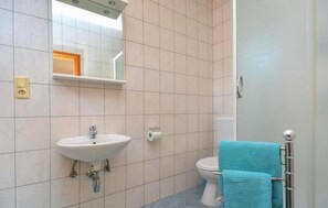 Room (S1) | Bathroom