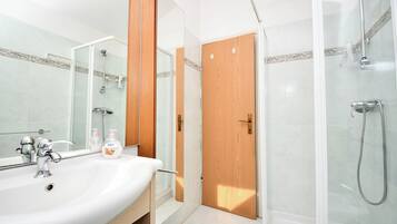 House | Bathroom | Shower