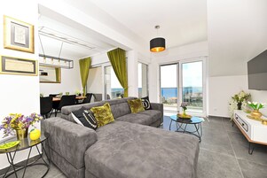 Apartment (A5) | Living room | Smart TV, Netflix, streaming services