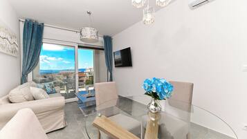 Apartment (A4) | Living room | Smart TV, Netflix, streaming services