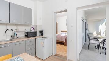 Studio (A1) | Private kitchen | Mini-fridge, stovetop, espresso maker, electric kettle