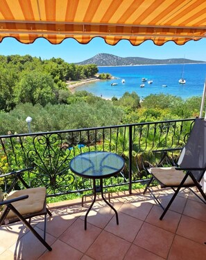 Apartment (A2) | Balcony - Apartments Njoko (Vodice)
