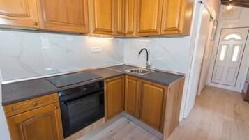 Apartment (A2) | Private kitchen