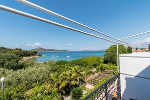 Apartment (A2) | Water view - Apartments Njoko (Vodice)