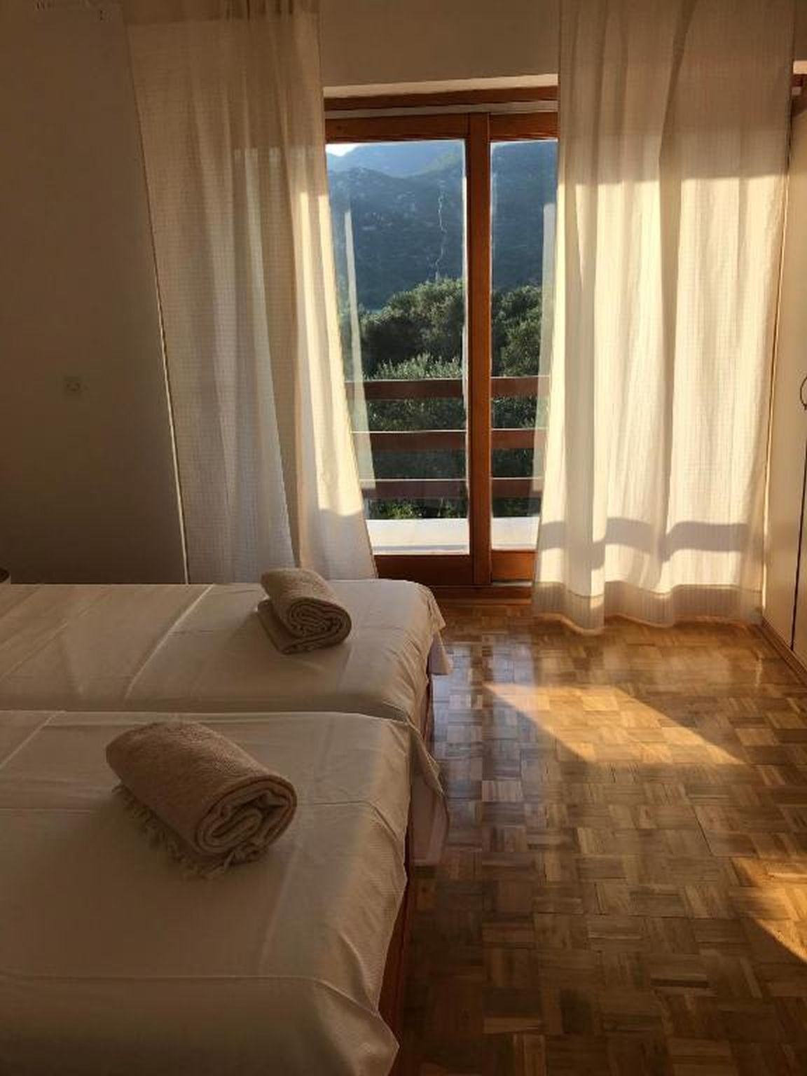 House | Iron/ironing board, free WiFi