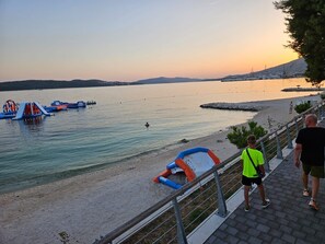 Beach - Apartments Dodo (Trogir)